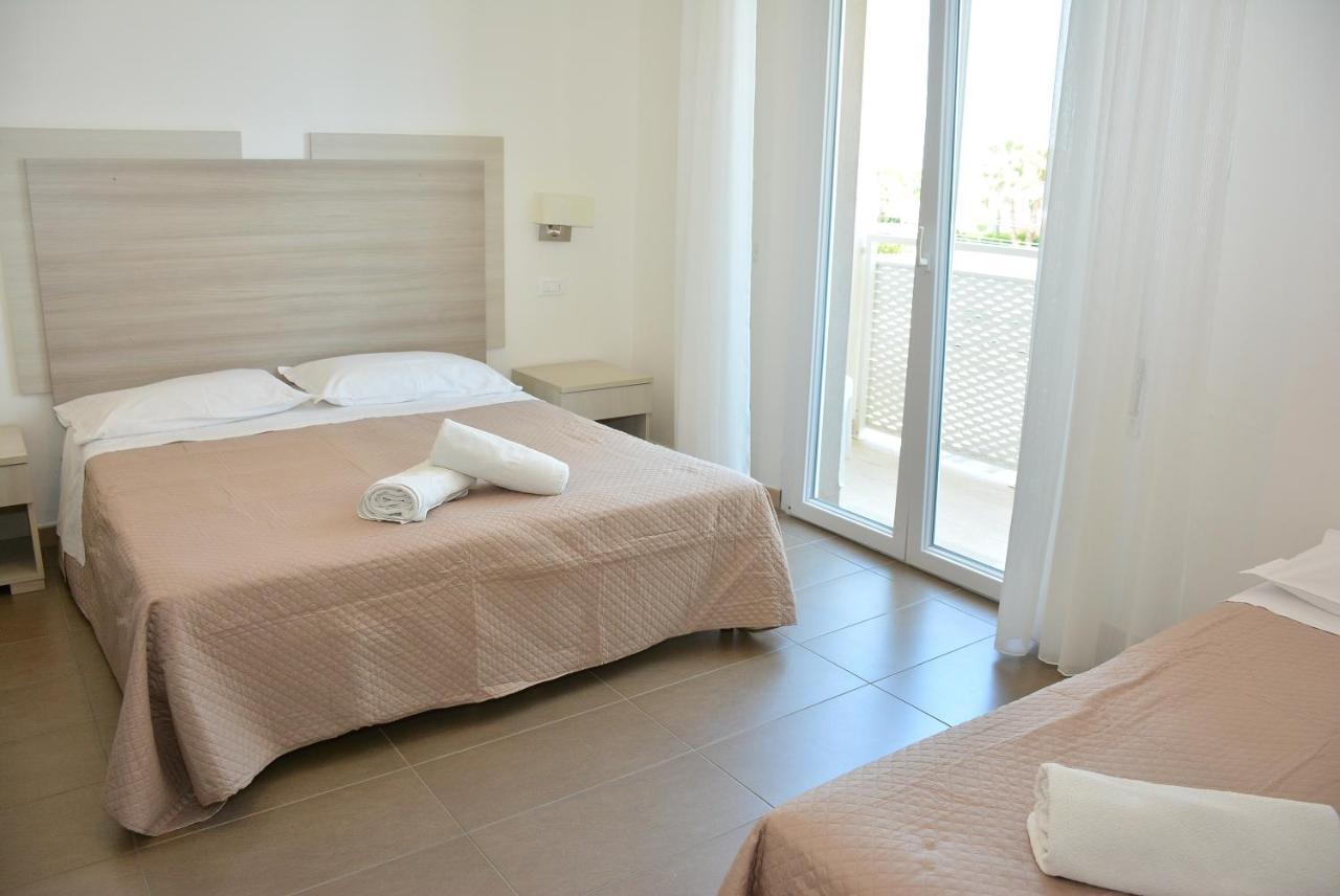 Hotel Marisa Riccione Exterior photo