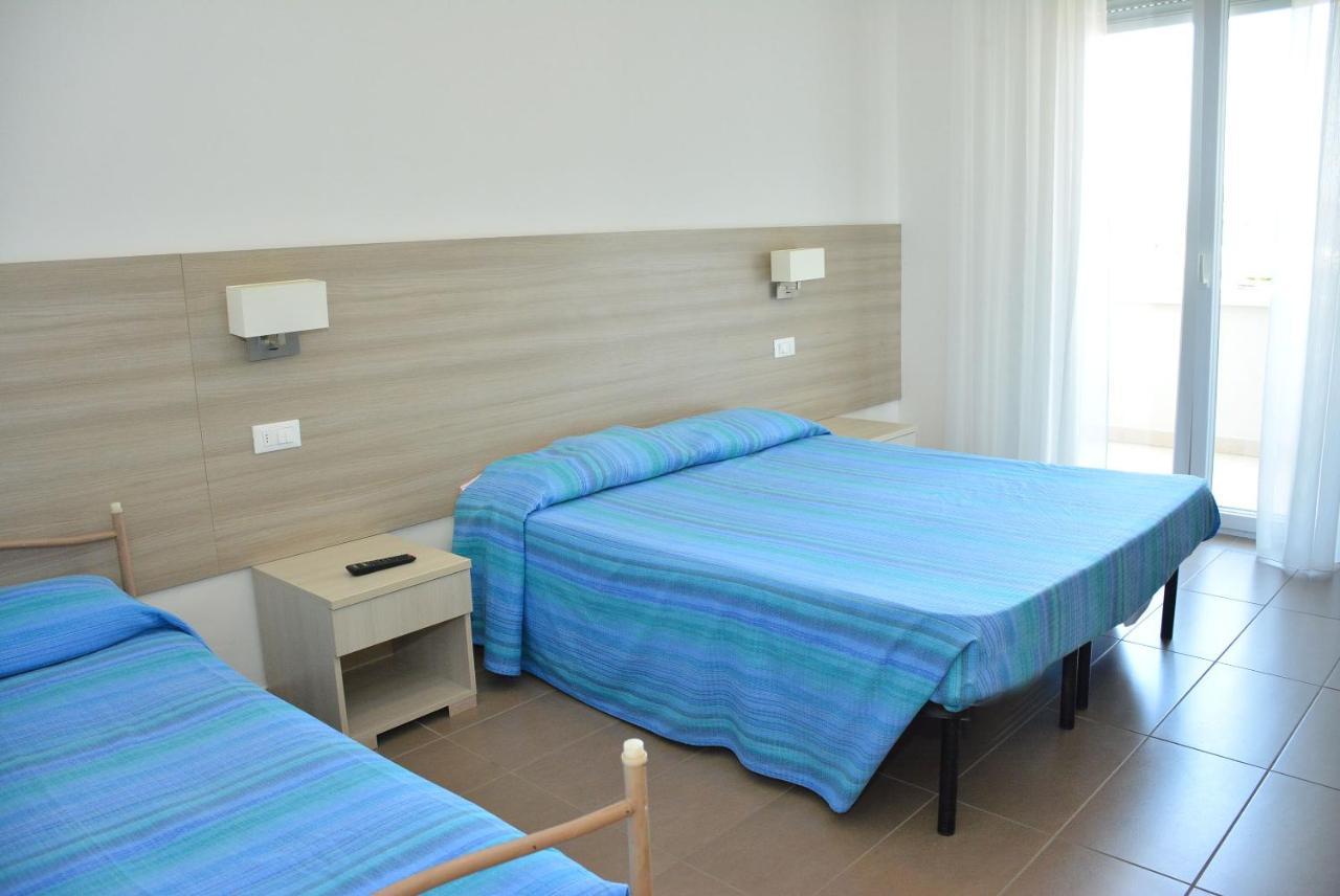 Hotel Marisa Riccione Exterior photo